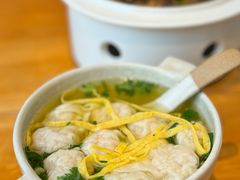 老母鸡汤鲜肉现包小馄饨（新鲜）-苏湘杭(普罗旺世店)