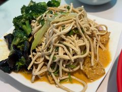 -农夫大盘鸡(经八路总店)