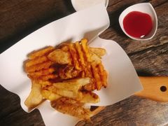 -HIGH FIVE哈福手工汉堡(桂林路店)