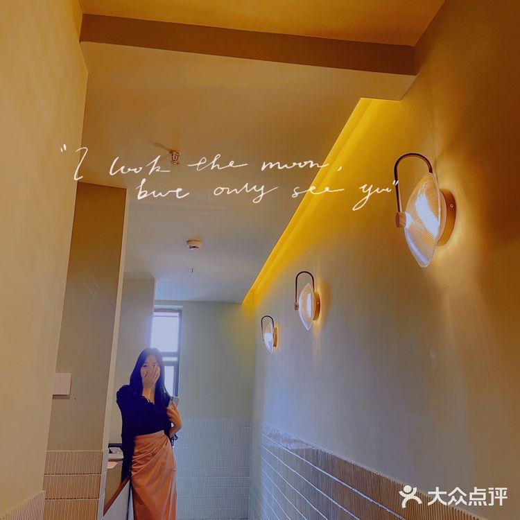 成都探店 走进石窟中吃个牛排