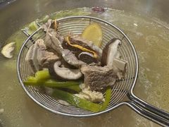 -乡土黄·鲜牛肉火锅·小龙虾(兴业街店)