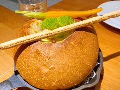 蘑菇烩芝士鸡肉面包碗-新贝乐意大利餐厅(苏州中心店)