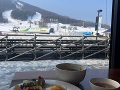 -中旅松花湖滑雪场