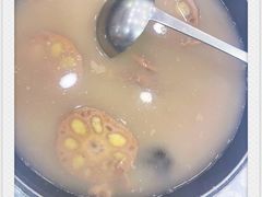 章鱼煲淋酿莲藕-六婶西关小厨(光塔路店)