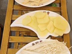 -亮欢寨酸汤鱼(沙冲路店)