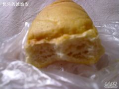 面包里面没馅儿，但很松软-巴黎贝甜(华堂新辰汇店)
