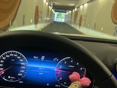 -前滩太古里木区停车场