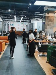 -FRIDAY星期五专业美发沙龙