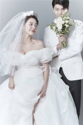 -易摄影婚纱摄影工作室