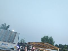 -黄河谷马拉湾海浪浴场