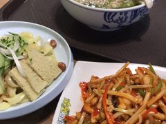 -西部马华清真兰州牛肉面·烧烤夜市(三里河店)