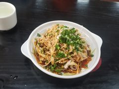 -曾氏肥肠馆(凯瑞雅居店)