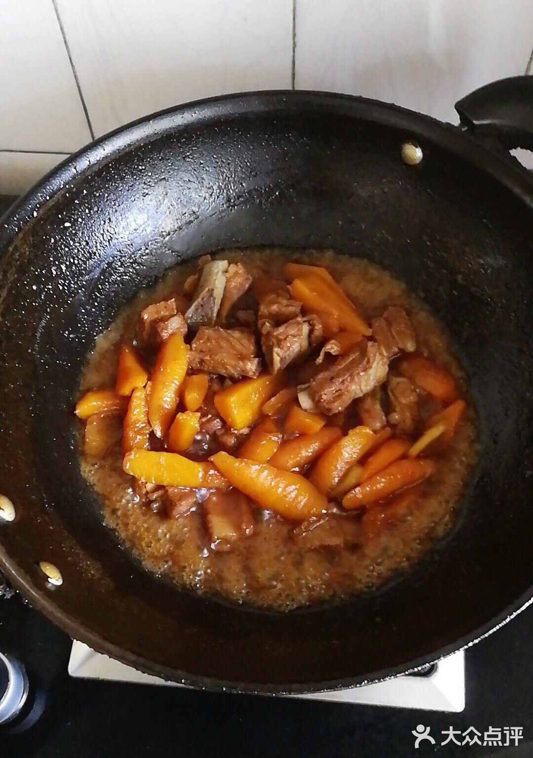 好吃的胡萝卜红烧排骨，胡萝卜入口即化哦