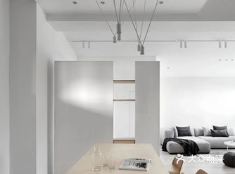 为了让客厅采光不受影响,取 消传统的电视墙