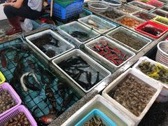 -霞涌市场海鲜摆卖区