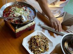 -临江餐馆二楼美食部落