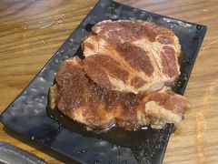 韩式腌猪王排-·缸桶屋·韩式牛肋条自助烤肉(西湖D11店)