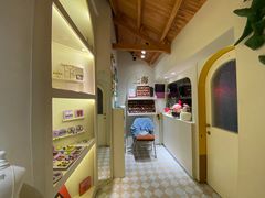 -LADY FAFA(巨鹿路陕西南路路口店)