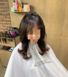 -韩国李知恩形象设计
