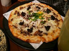 -The ROOF (通盈中心店)