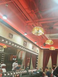 -东方先生国潮男士理发馆