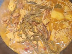 -锅老头海鲜铁锅炖