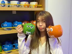 -m豆巧克力世界(上海世茂广场店)