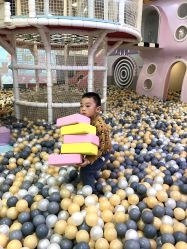 -多多淘儿童体验中心(重庆来福士店)