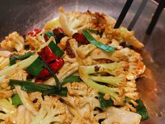 -有红鸡毛店·川菜(建设路店)