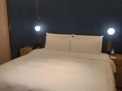 -深圳罗湖口岸国贸桔子水晶酒店