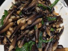 -小红鲸·海鲜餐厅(轸大路店)