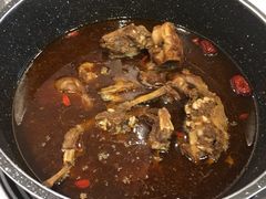 -亿诣蝎府炸酱面羊蝎子火锅(酷车小镇店)