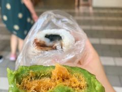 蛋黄肉松青团-沈大成(南京东路店)