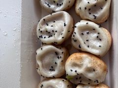 -香山胡记吴江路生煎(灵山路店)