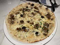 牛肝菌松露披萨-玛尚诺意式餐厅(日月光店)