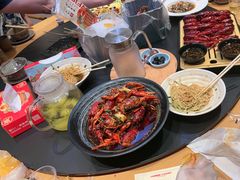 -肥肥虾庄·金牌油焖大虾(汉口城市广场店)