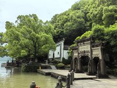 -芦茨金富饭庄·25年老字号·专做稻草鸡