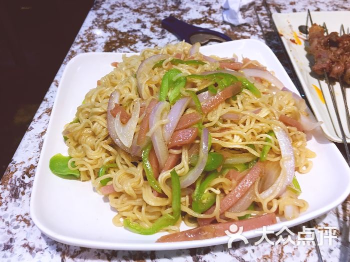 万阳海鲜烧烤方便面图片 - 第1张