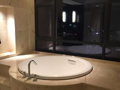 -中山利和希尔顿酒店