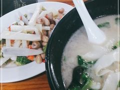 -关记·河南烩面·大盘鸡