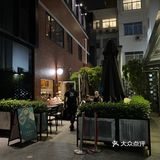 比较建议两个人以上，可以点些特色小吃 我来得比较早