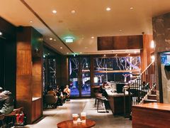 大堂-星巴克臻选(南京艾尚天地店)