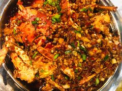 -凤凰路何眼镜香辣蟹(花果园店)