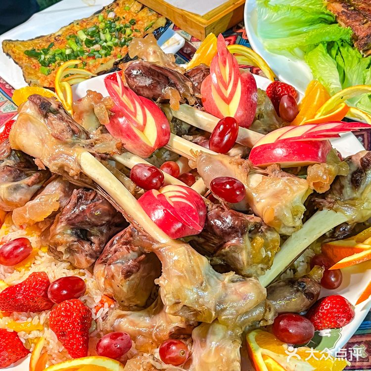 终于在西安吃到了敲正宗的馕坑烤肉！