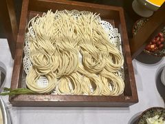 -红鼎豆捞·非遗鲍皇汤火锅(宝丰路店)