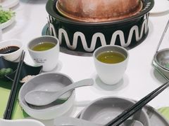 -洪氏嗨捞·广东猪肚鸡·椰子鸡火锅(西咸万象城店)