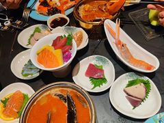 -雍容荟帝王蟹活龙虾展台自助(IFS黑金店)