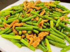 蒜苔炒肉丝-双福饺子营餐厅(财富广场店)