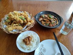 -胡子饮食店