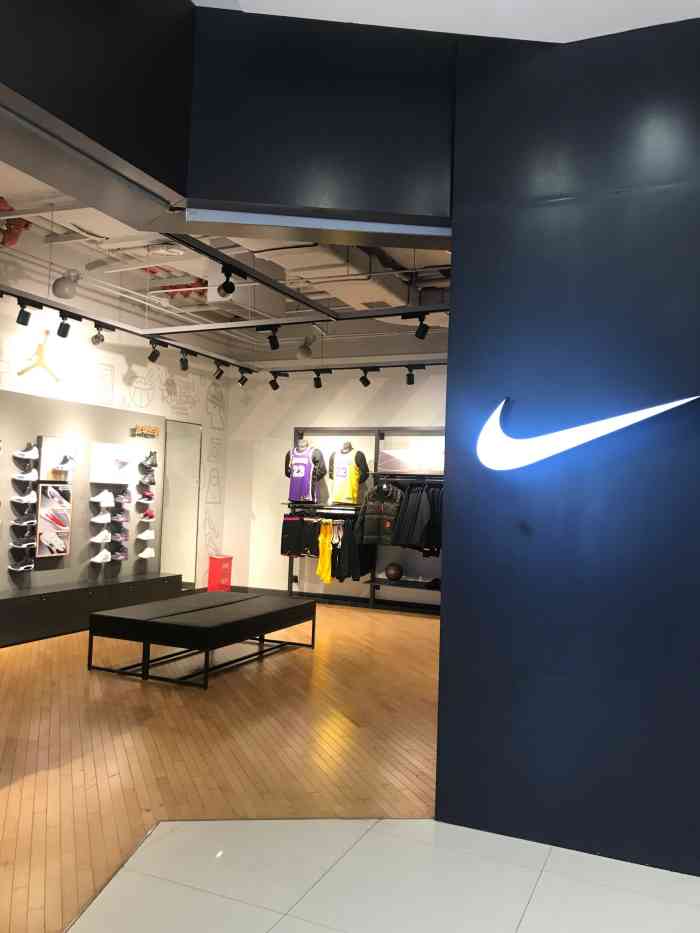 nike店招图片